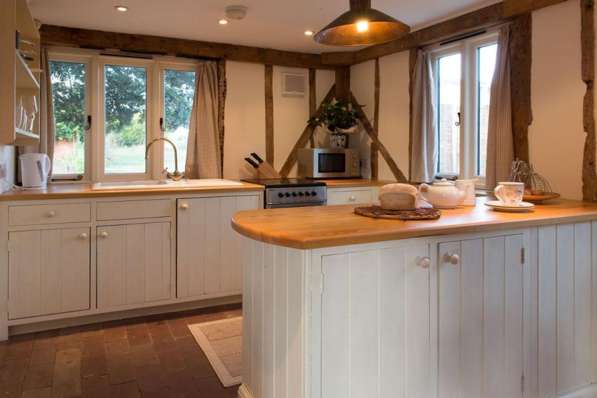 Bromans Barn A Beautiful Cottage By The Sea And Cudmore Nature Reserve เวสต์เมอร์ซี ภายนอก รูปภาพ