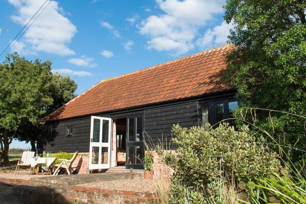 Bromans Barn A Beautiful Cottage By The Sea And Cudmore Nature Reserve เวสต์เมอร์ซี ภายนอก รูปภาพ